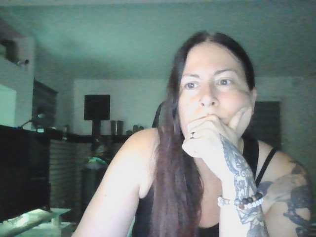 gennyrock live cam preview