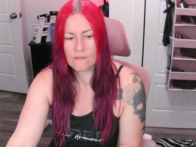 gennyrock live cam on BongaCams