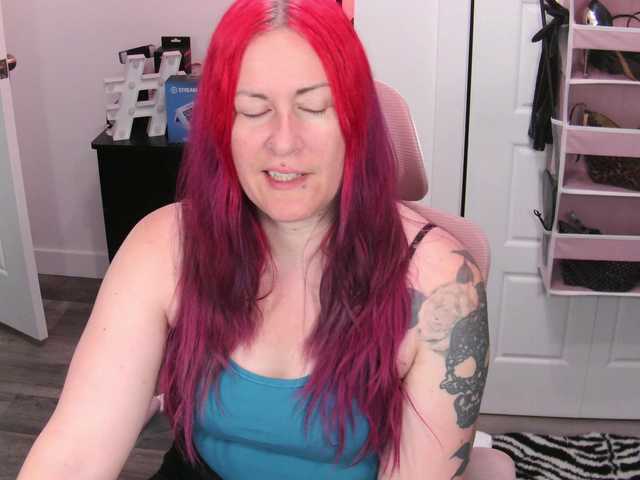 gennyrock live cam on BongaCams