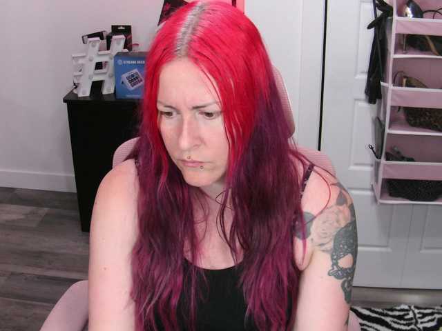 gennyrock live cam on BongaCams