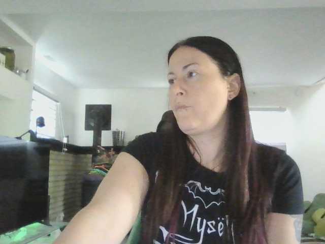 gennyrock live cam preview