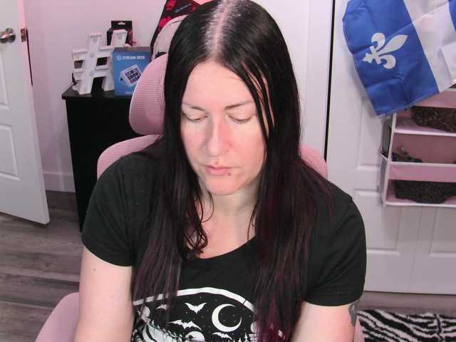 gennyrock live cam on BongaCams