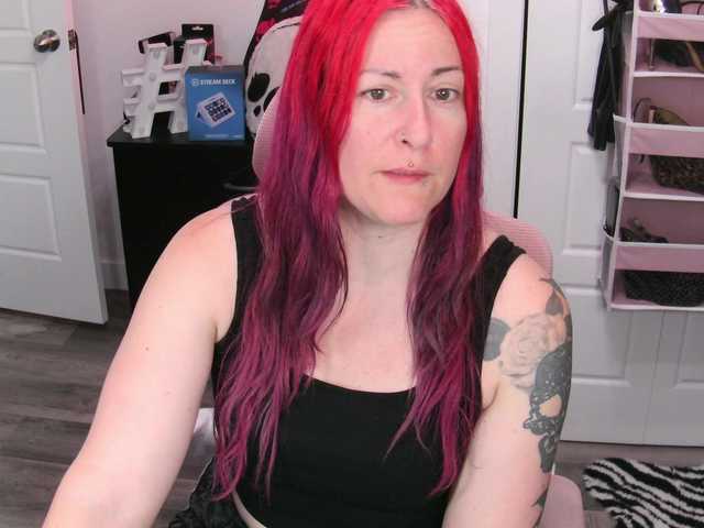 gennyrock live cam on BongaCams