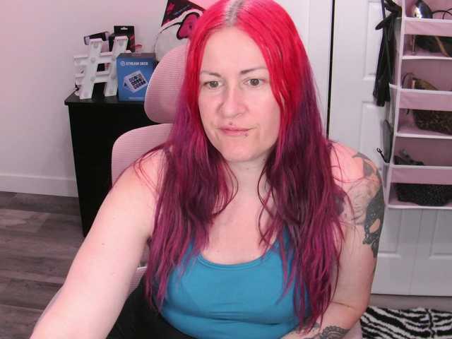 gennyrock live cam on BongaCams