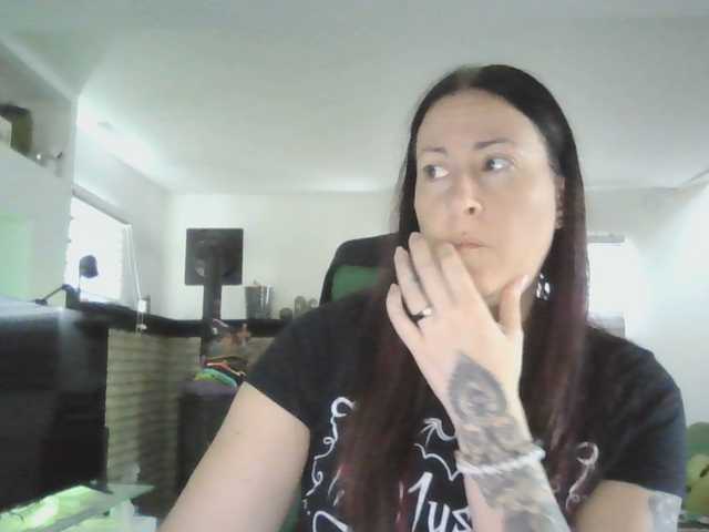 gennyrock live cam on BongaCams