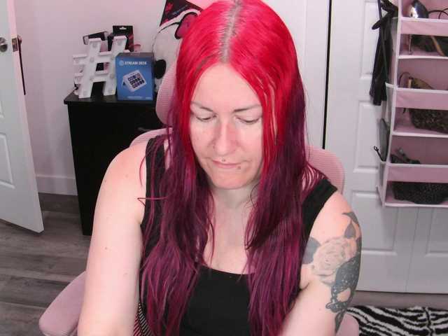 gennyrock live cam on BongaCams