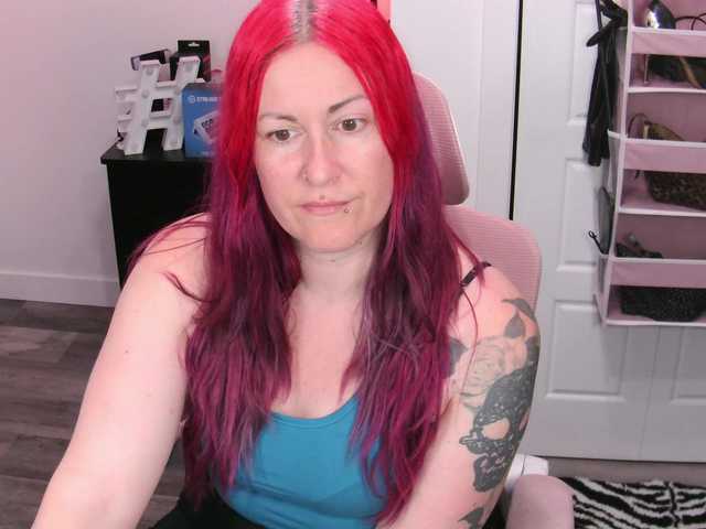gennyrock est une amatrice française attendant vos jetons et tokens sur BongaCams. Découvrez les tags indiqués par gennyrock sur le site de cam girl : White/Caucasian,Redhead,Hairy,