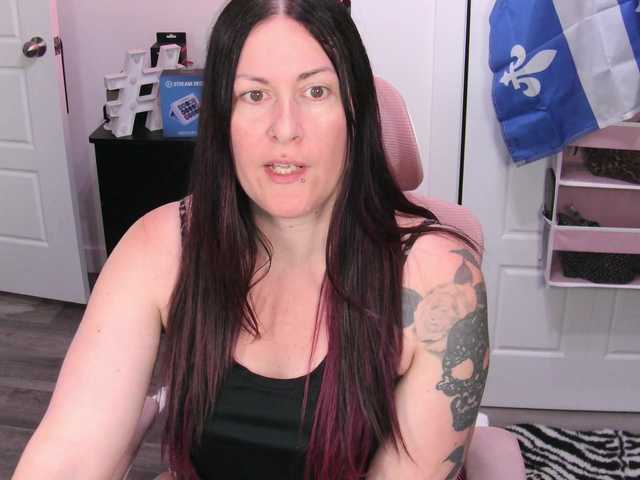gennyrock live cam on BongaCams