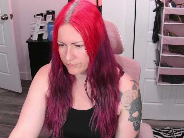 gennyrock live cam on BongaCams