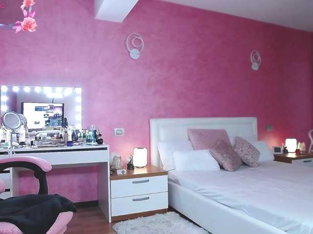 Miss-Kora live cam preview