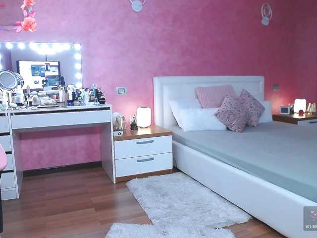 Miss-Kora live cam on BongaCams