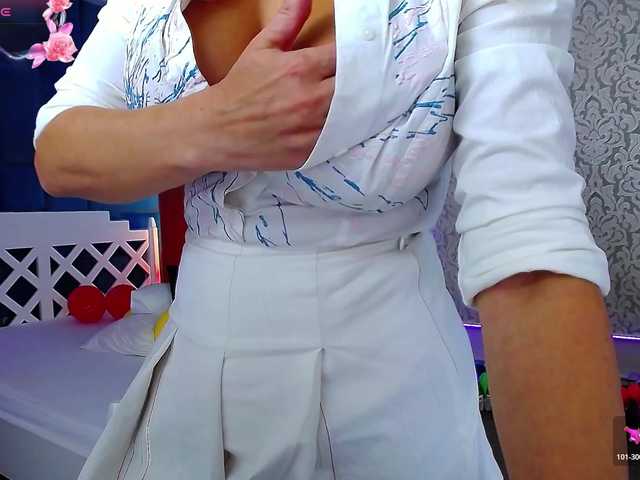 Miss-Kora live cam on BongaCams