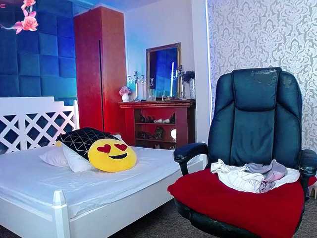 Miss-Kora live cam on BongaCams