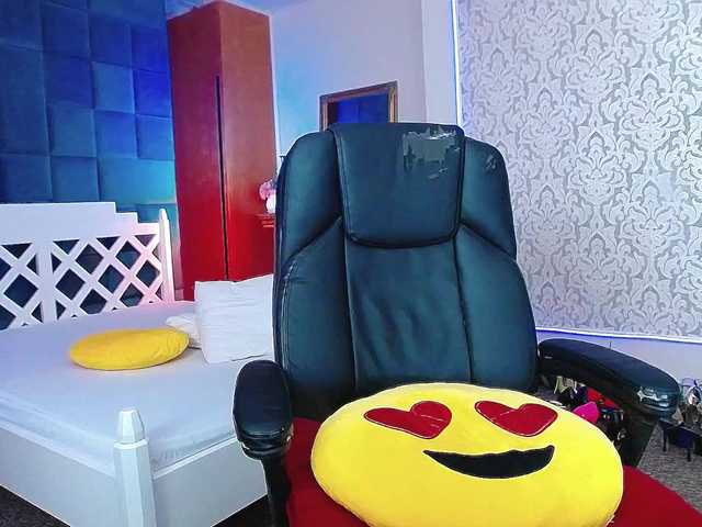 Miss-Kora live cam on BongaCams