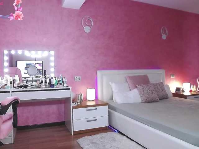 Miss-Kora live cam preview