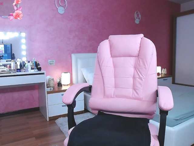 Miss-Kora live cam preview