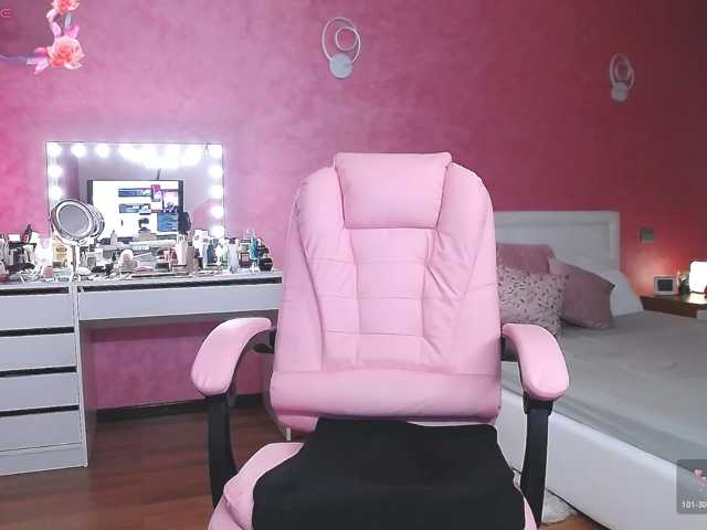 Miss-Kora ao vivo no BongaCams