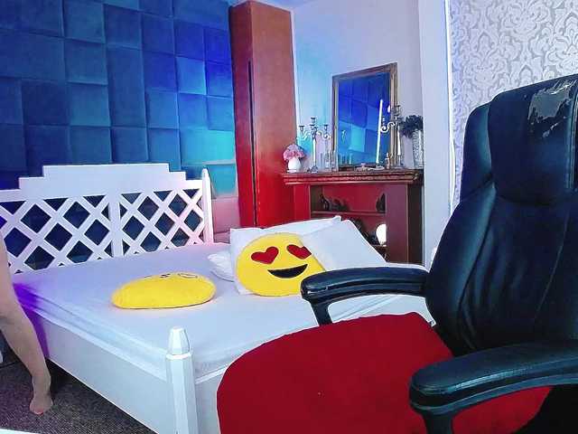 Miss-Kora live cam on BongaCams