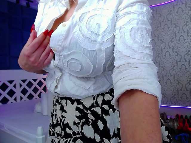 Chat with Miss-Kora live cam