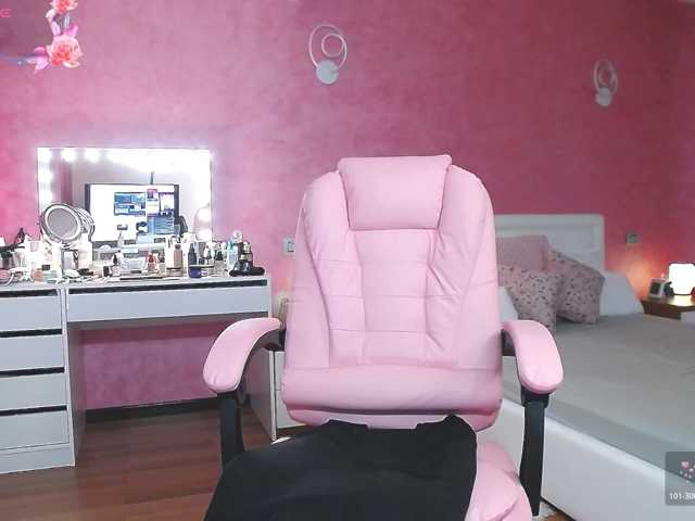Miss-Kora live cam preview