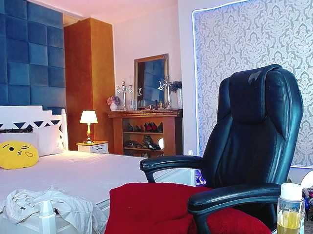 Miss-Kora Live Cam on BongaCams