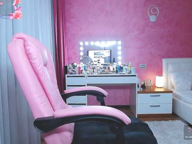 Miss-Kora webcam model