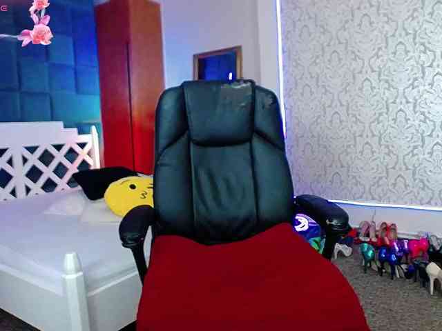 Miss-Kora webcam