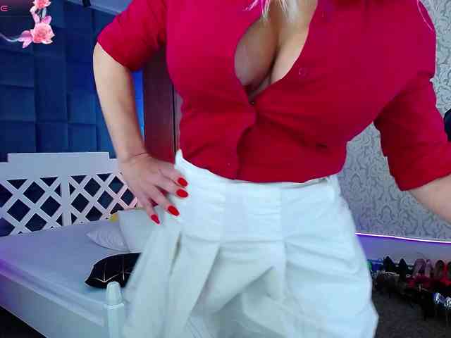 Miss-Kora webcam
