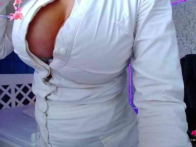 Miss-Kora webcam