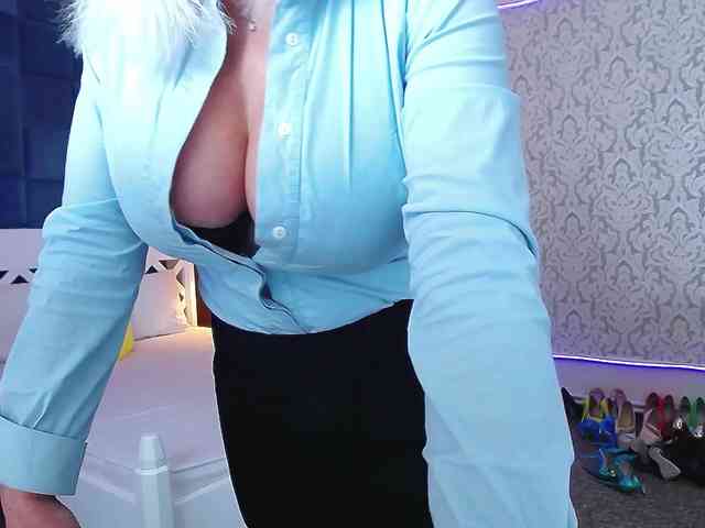 Miss-Kora webcam