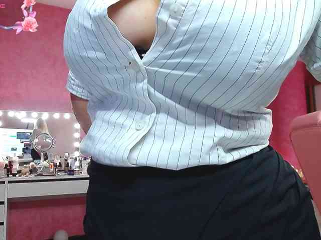 Miss-Kora webcam