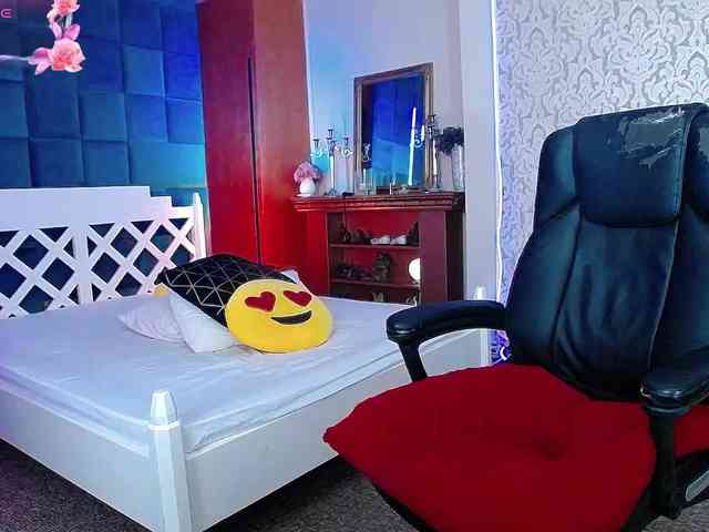 Miss-Kora webcam