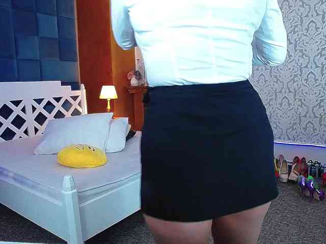 Miss-Kora webcam