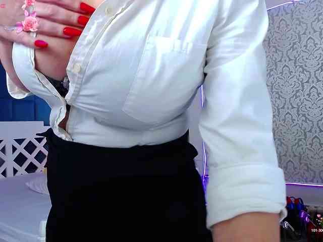 Miss-Kora webcam