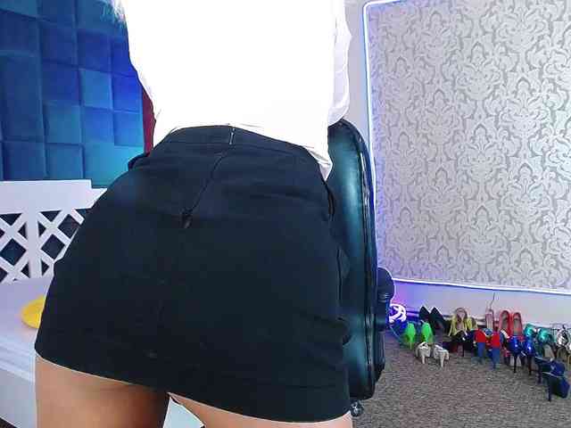 Miss-Kora webcam