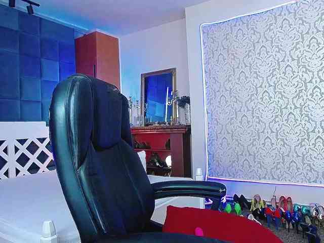 Miss-Kora webcam