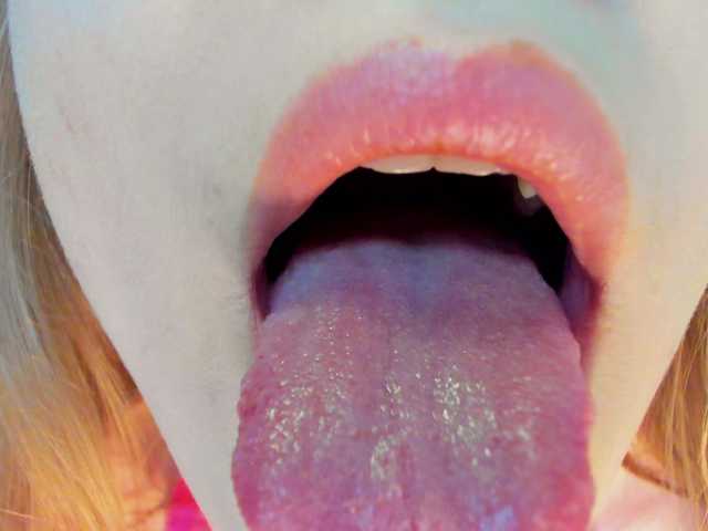 SonyaVlad live cam on BongaCams