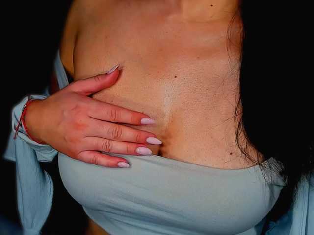 yourstella live sex show