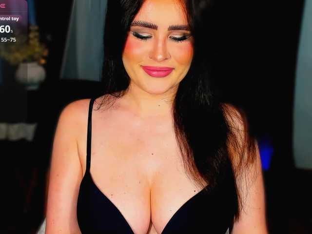 GreatBoobella live webcam show