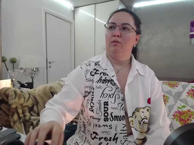 ILoveToFeelU, en vivo ahora en BongaCams