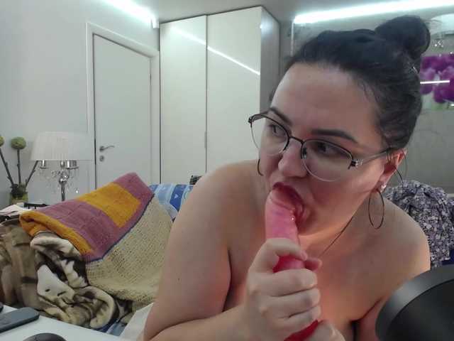 Sex chat gratuit in direct cu ILoveToFeelU pe BongaCams