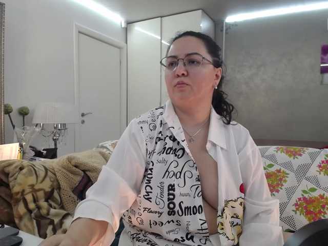ILoveToFeelU, en vivo ahora en BongaCams