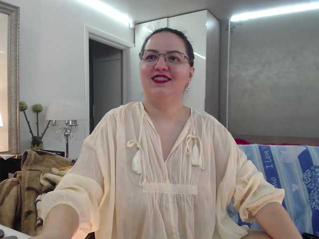 ILoveToFeelU live cam on BongaCams
