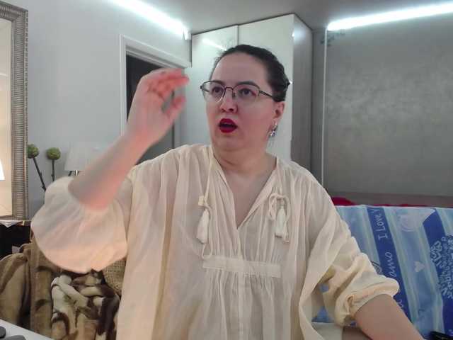 ILoveToFeelU live cam on BongaCams
