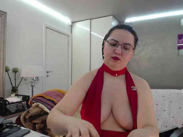 ILoveToFeelU webcam