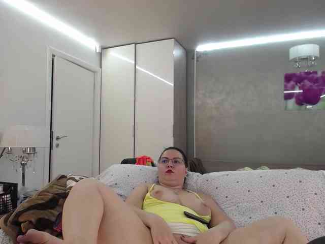 ILoveToFeelU webcam