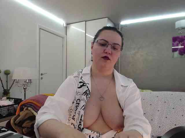 ILoveToFeelU webcam