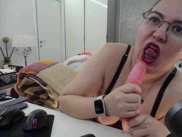 ILoveToFeelU webcam