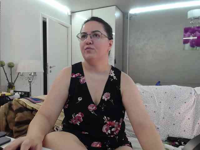 ILoveToFeelU webcam