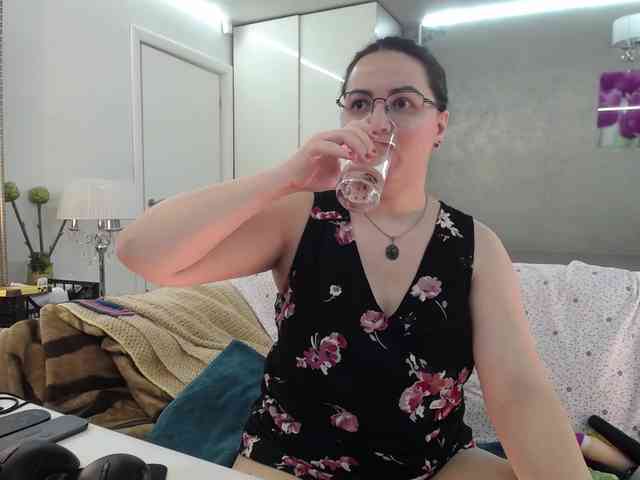 Modelo: ILoveToFeelU